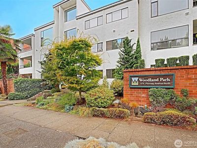 5711 Phinney Ave N APT 102, Seattle, WA, 98103