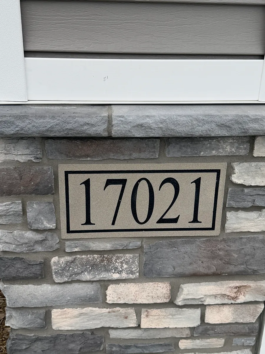Building Photo - 17021 Persimmon Ln