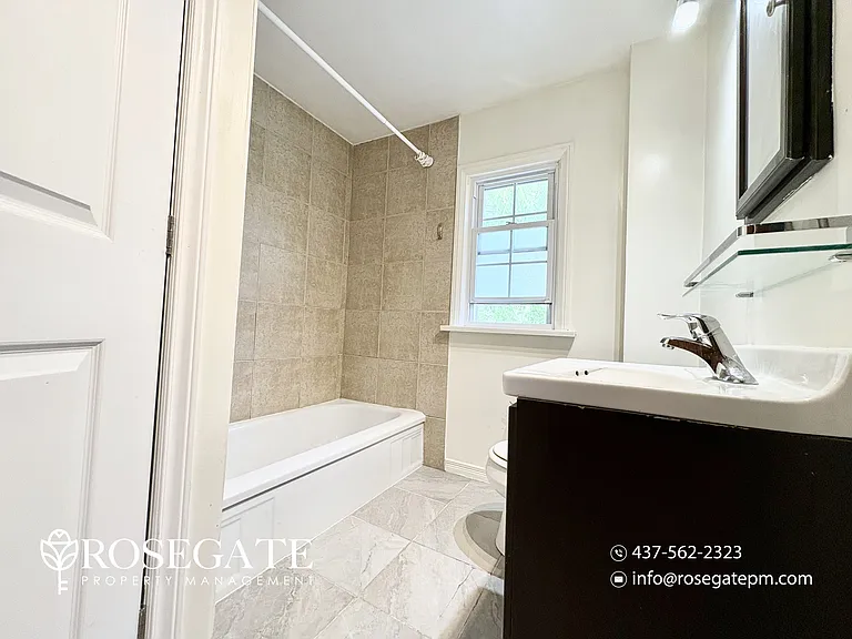 7181 Windsor Cres — Photo 14