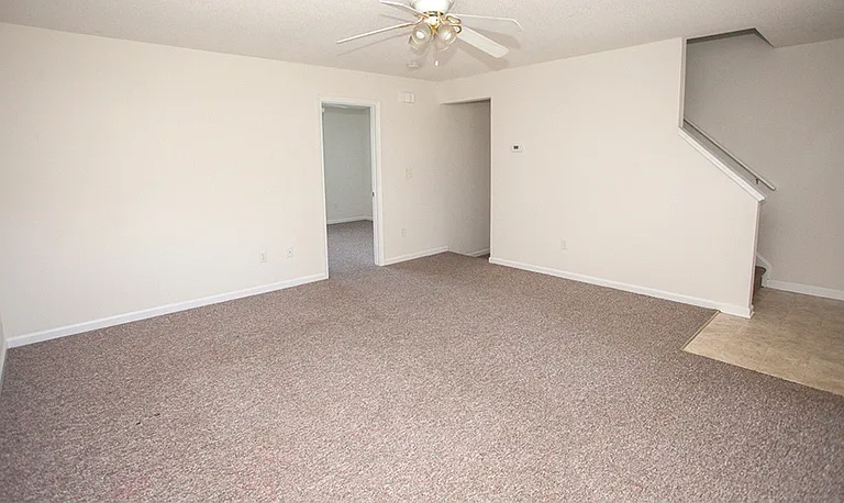 1334 Devon Ln — Photo 10