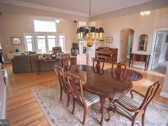 5th image of 62 Prospect Bay Dr W