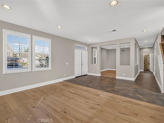 5th image of 45084 Vine Cliff St