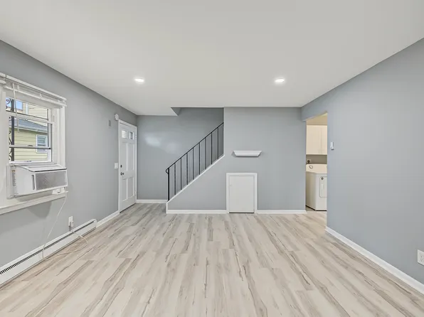 151 Seaside Ave #3, Stamford, CT 06902