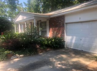 3 Ferry Dr, Beaufort, SC 29907