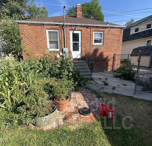 607 E 22nd St — Photo 20