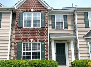 3216 Barons Court Rd, Charlotte, NC 28213