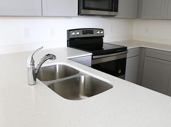 3rd image of 3325 W 1830 N #H202