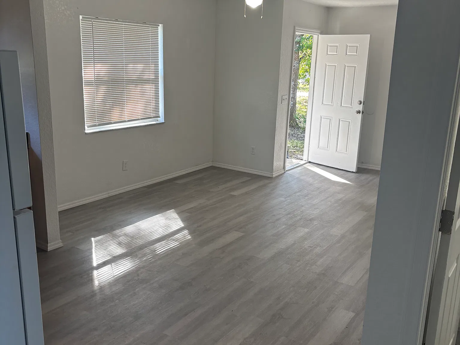 3401 NE Masters Ave — Photo 1