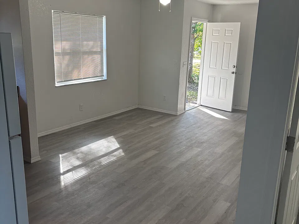 3401 NE Masters Ave #3401