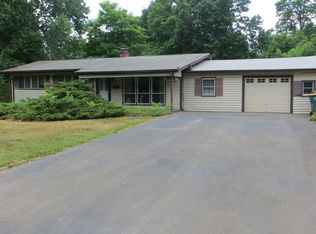 14 Princeton St, Red Hook, NY 12571