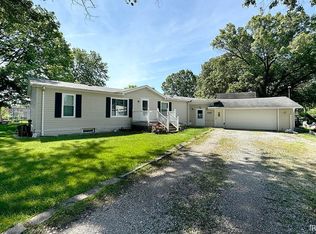 26512 Lakeview Dr, Elkhart, IN 46514