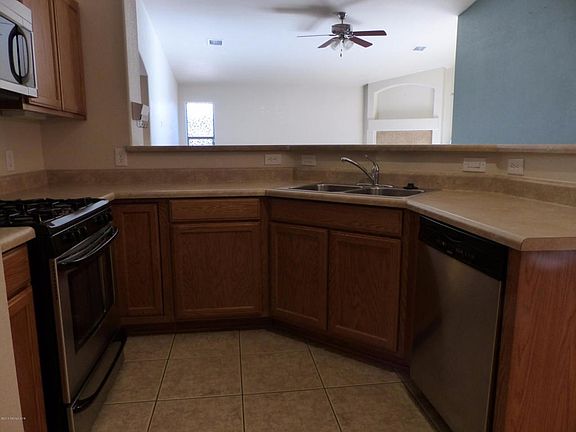 4th image of 3376 Yosemite Ct