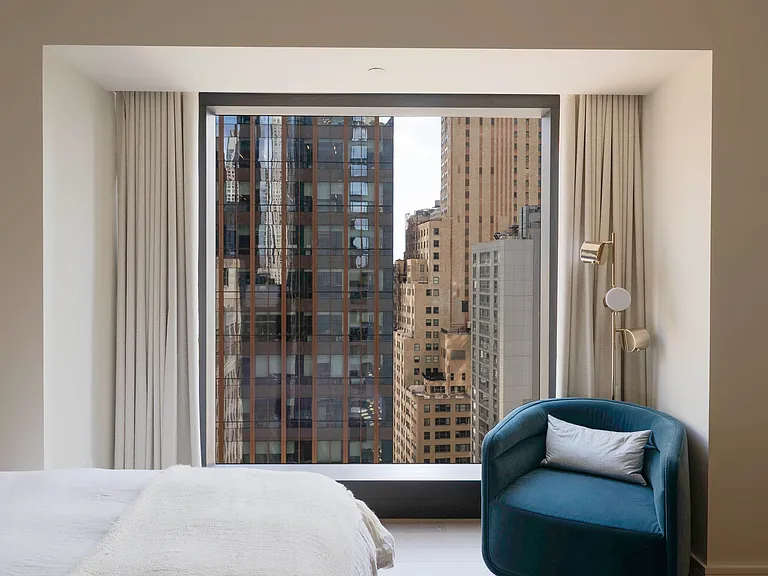 125 Greenwich St #25C — Photo 8