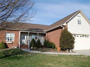 3974 Huttons Lake Ct, High Point, NC 27265