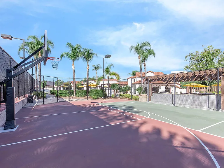 Vista Promenade — Photo 12