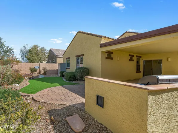 9949 N Crook Ln, Tucson, AZ 85742