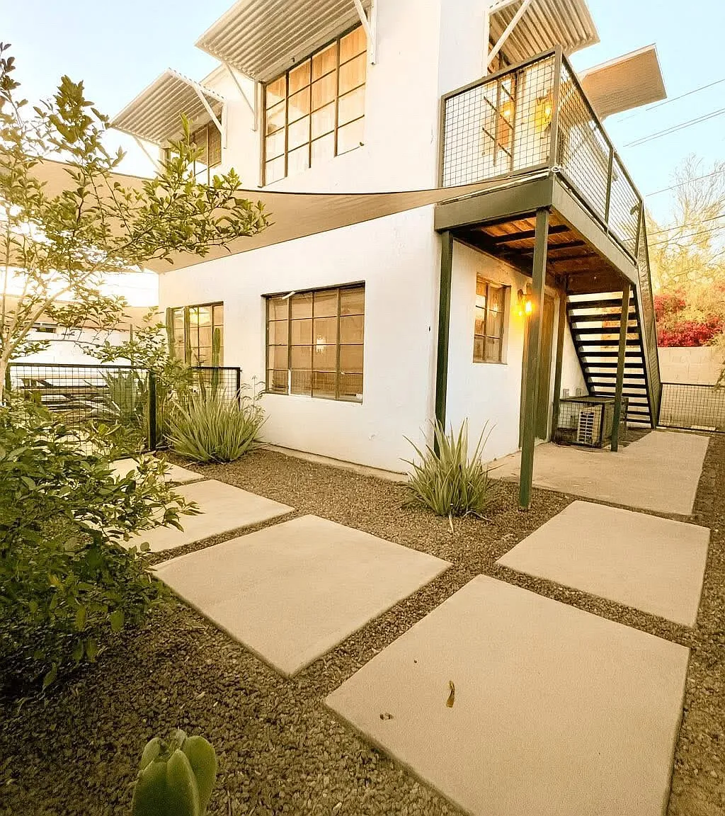 1530 E Diamond St — Photo 1