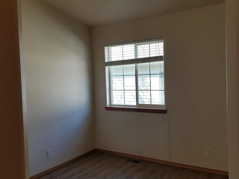 6329 N Lafayette Ln — Photo 9