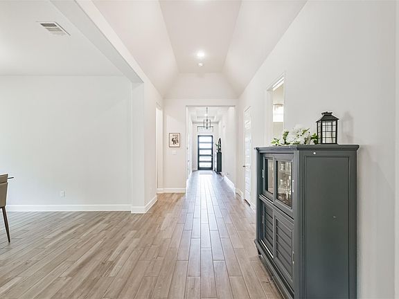 4th image of 1320 Rio Hollow Ln