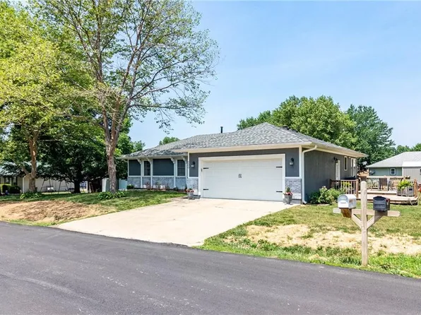 200 Wallace Ave, Windsor, MO 65360