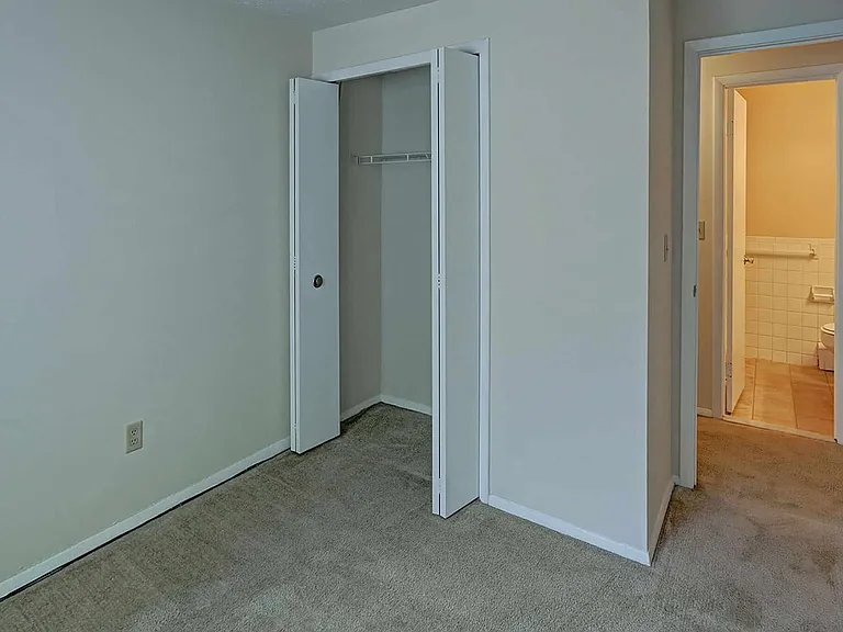 Norstar Apartments — Photo 8
