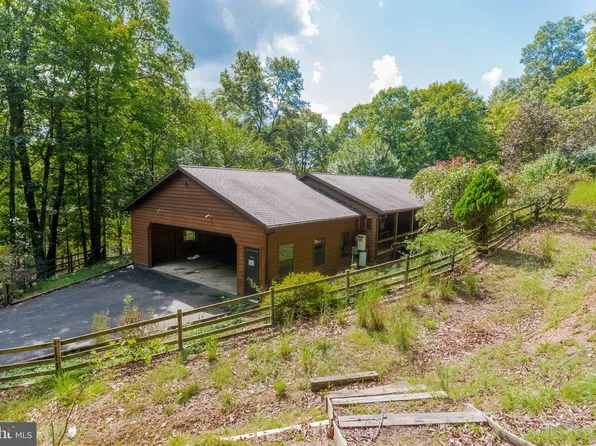 547 Nebo Rd, Great Cacapon, WV 25422