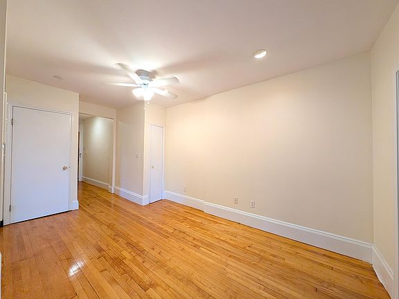 3rd image of 331 Harvard St #11A