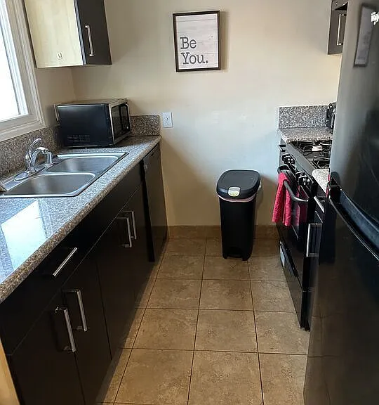137 S Rexford Dr #2 — Photo 5