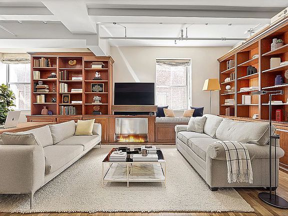 4th image of 39 E 20th St Floor 8