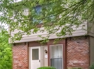 13321 Hiddendale Ln, Ballwin, MO 63021