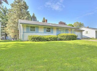 2404 Halsted Rd, Rockford, IL 61103