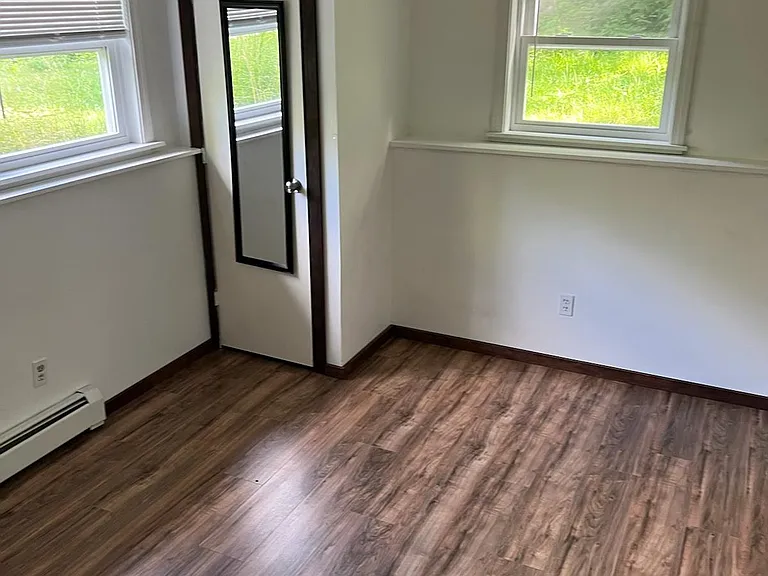 331 N Main St — Photo 19