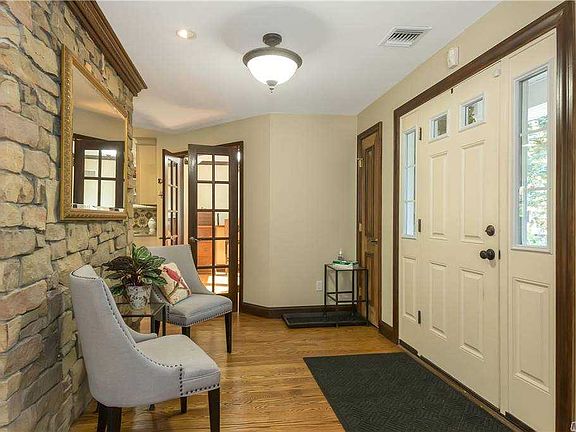 4th image of 89 Harrow Ln