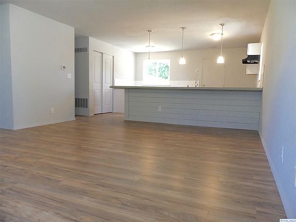 5th image of 1309 E 10th Ave