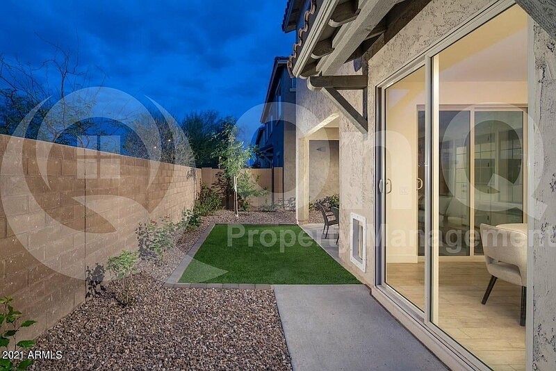 2nd image of 208 E Brinley Dr