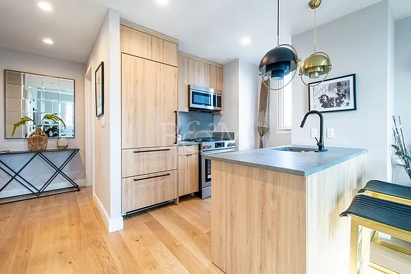 Rented by Brick&Mortar | media 35