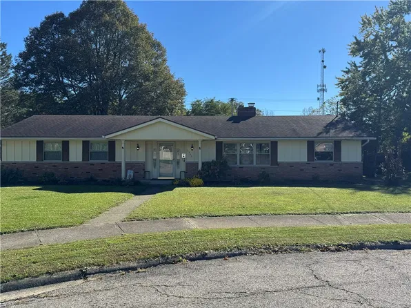 2305 Rebecca Dr, Springfield, OH 45503