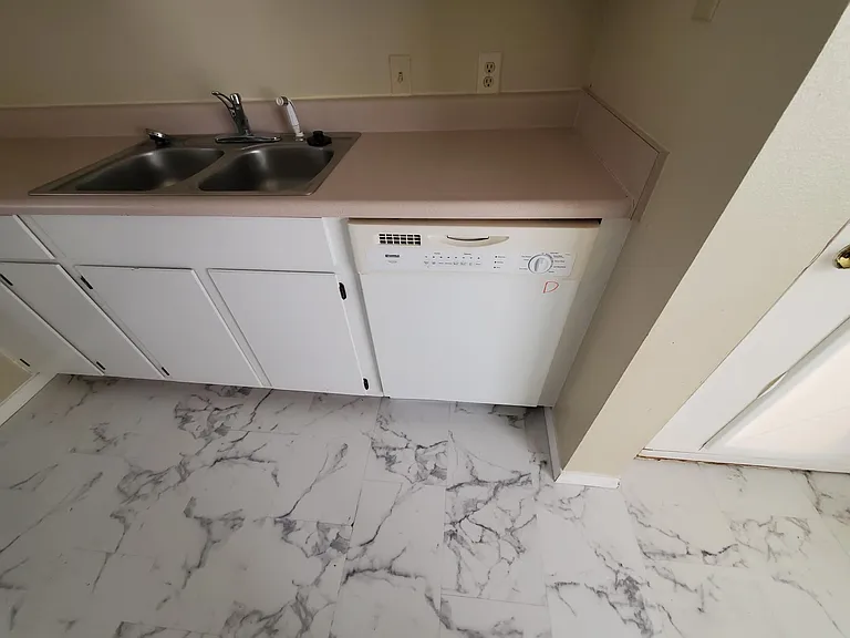 1414 NW Lincoln Ave — Photo 11