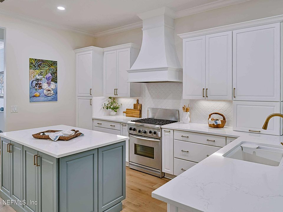 2nd image of 816 EAGLE POINT Drive