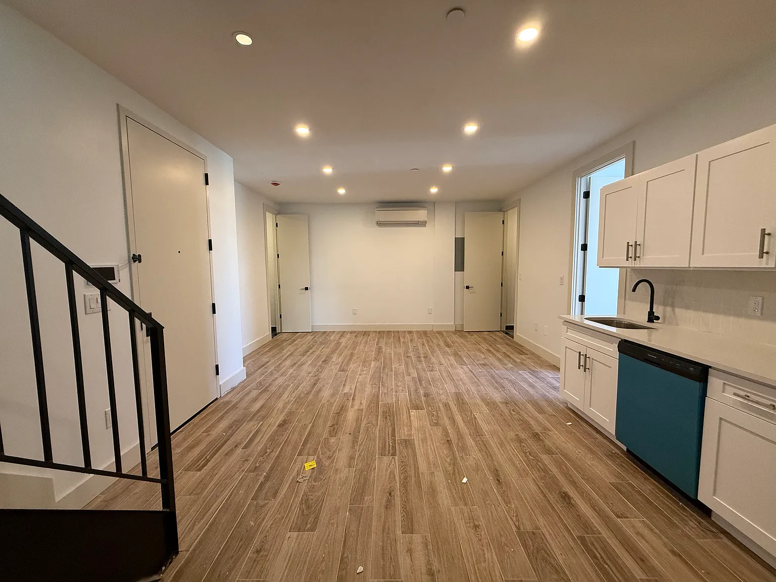 450 East 26th Street — Photo 4