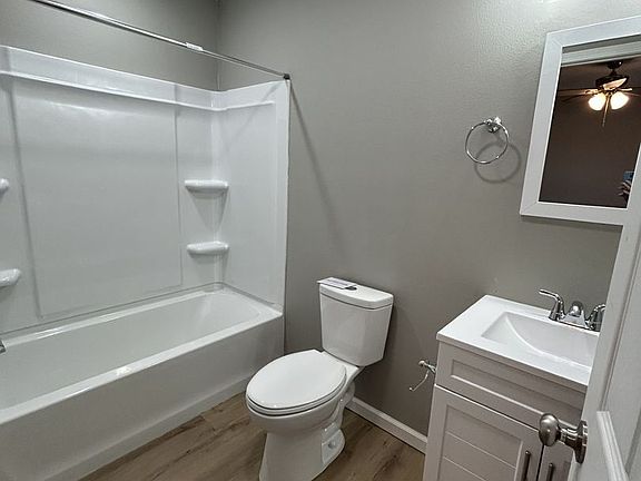 4th image of 716 N Columbus St #A
