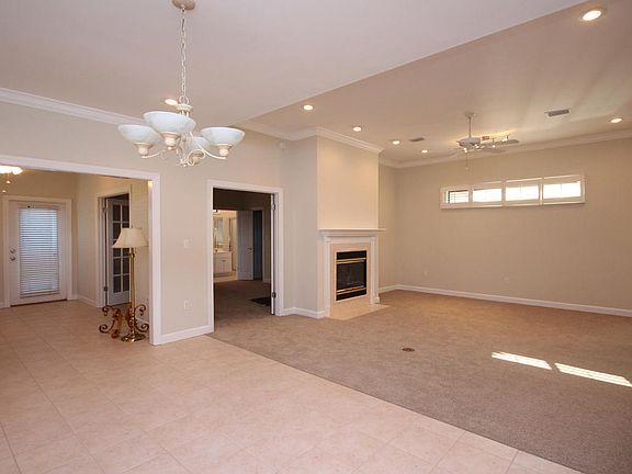 4th image of 1253 Deerwood Dr