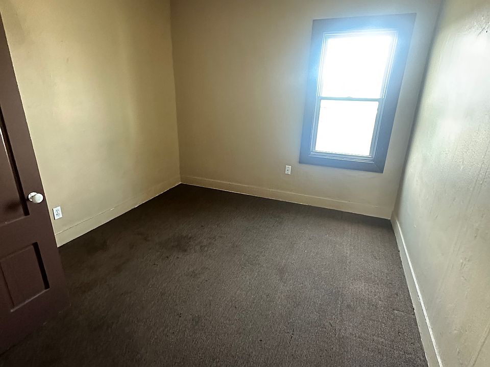 1st image of 630 Birch St #3