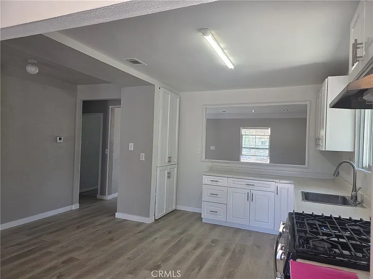 3509 W Flower Ave — Photo 6