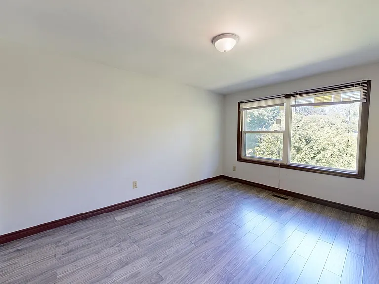 260 Taylor St — Photo 13