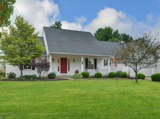 32079 Country Club Dr, Avon Lake, OH 44012