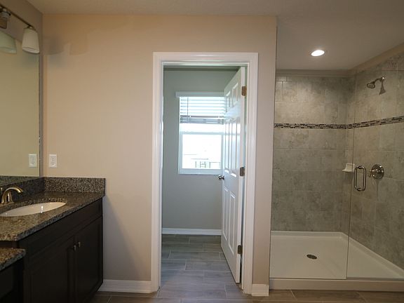 Second Floor Owner s Bathroom