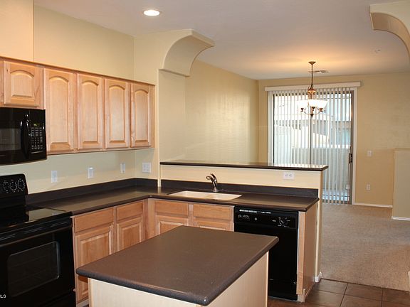3rd image of 42424 N Gavilan Peak Pkwy #901