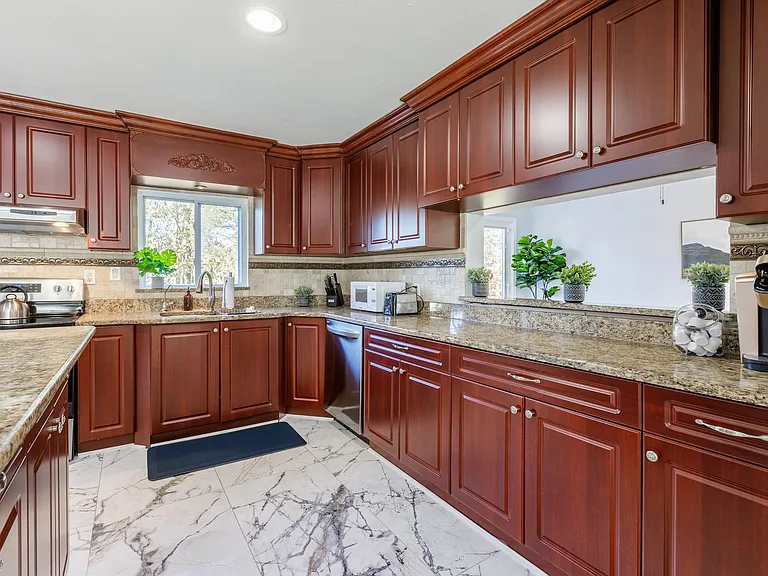 3809 Vanstone Dr — Photo 10