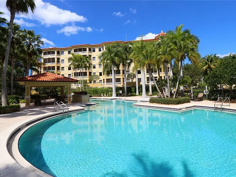 2868 Tiburon Blvd E #102 — Photo 34